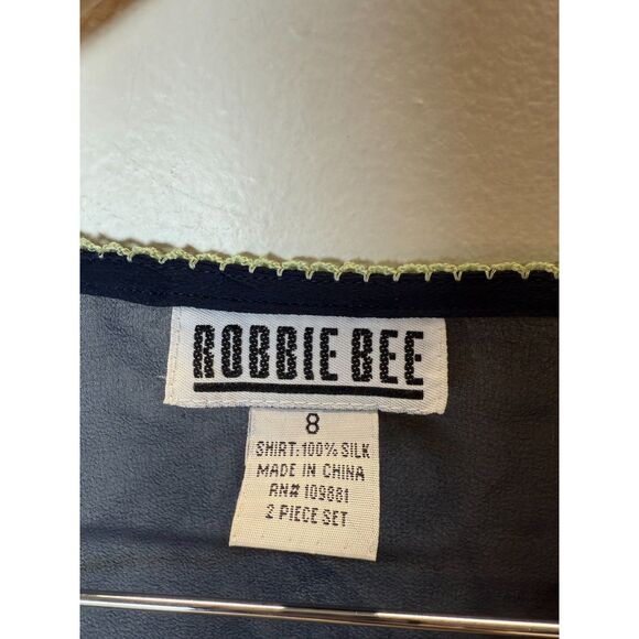 Robbie Bee Women's Size 8 Blue Silk Cropped Blouse Top Y2K Embroidered - Picture 9 of 9